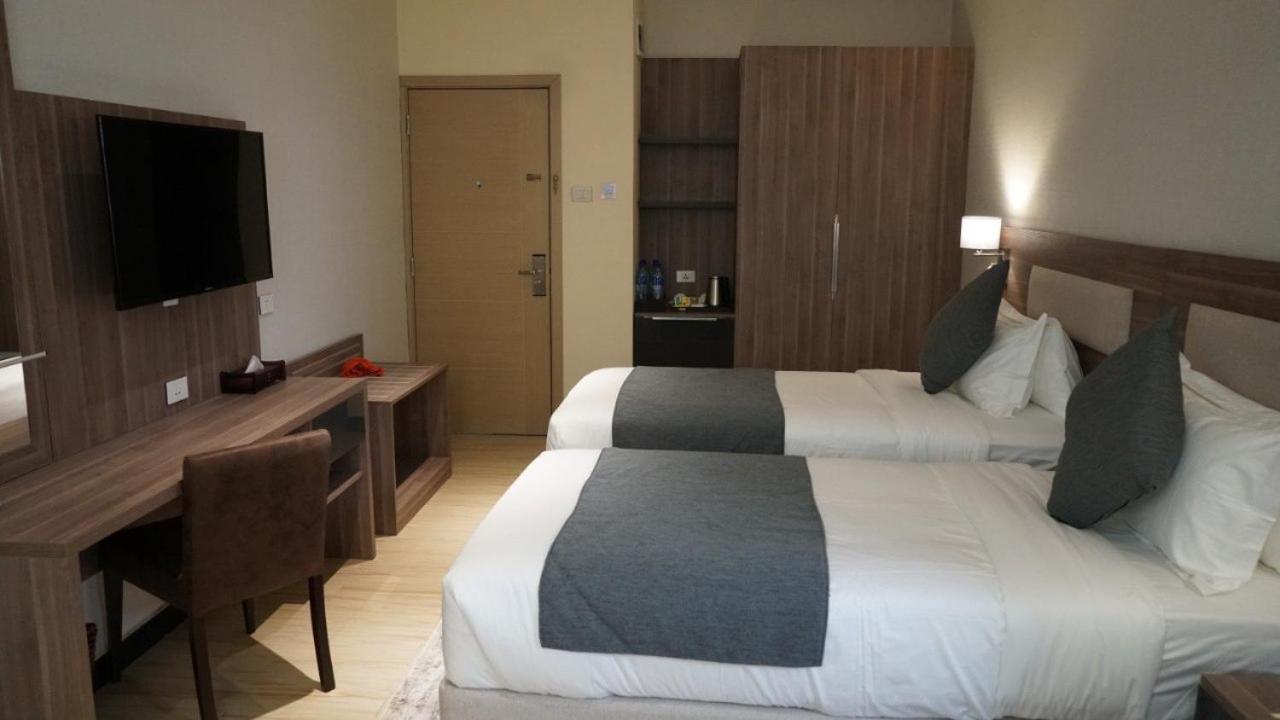 Triple E Hotel And Spa Addis Abeba Eksteriør bilde