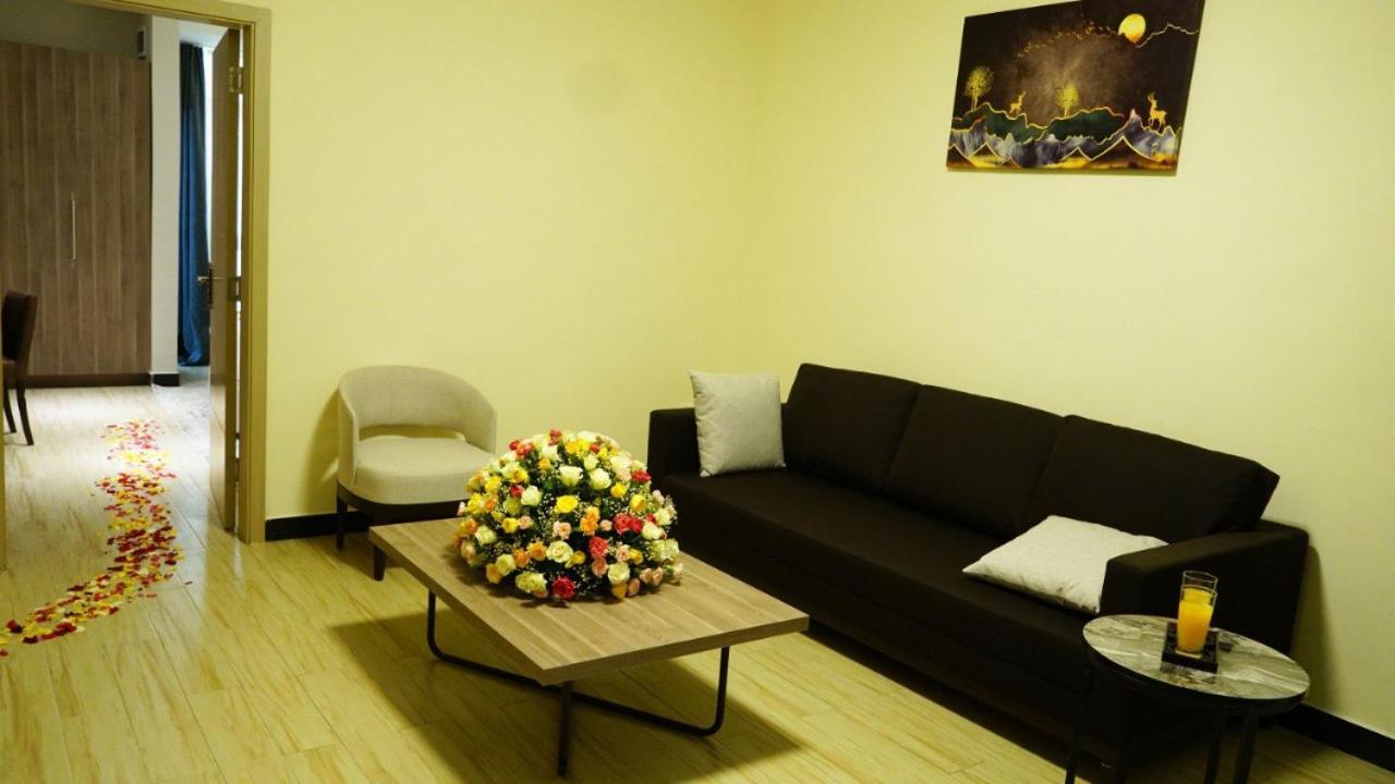 Triple E Hotel And Spa Addis Abeba Eksteriør bilde