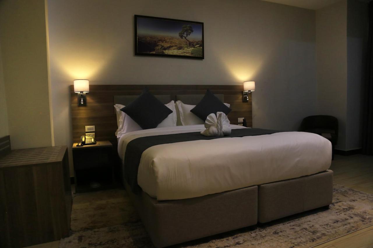 Triple E Hotel And Spa Addis Abeba Eksteriør bilde