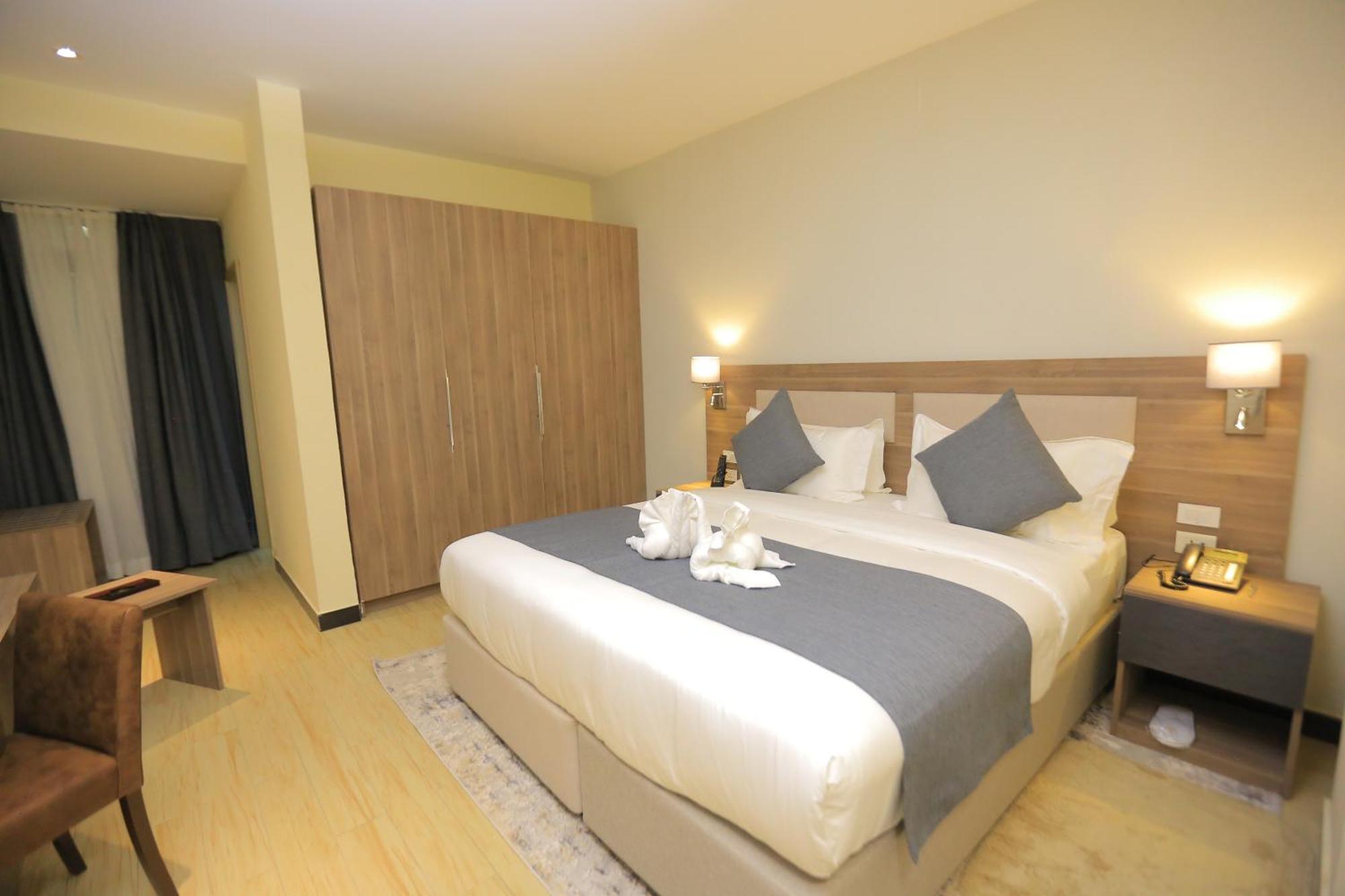 Triple E Hotel And Spa Addis Abeba Eksteriør bilde