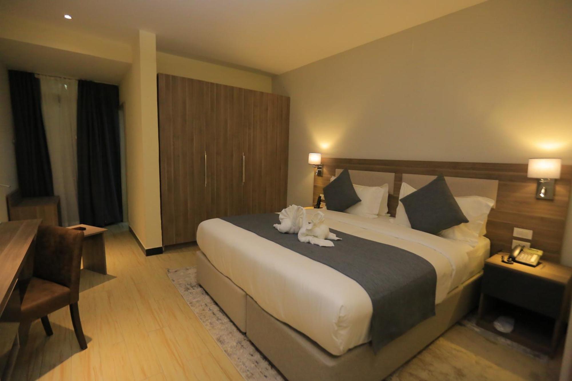 Triple E Hotel And Spa Addis Abeba Eksteriør bilde